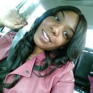 Meet your Posher, Daisha